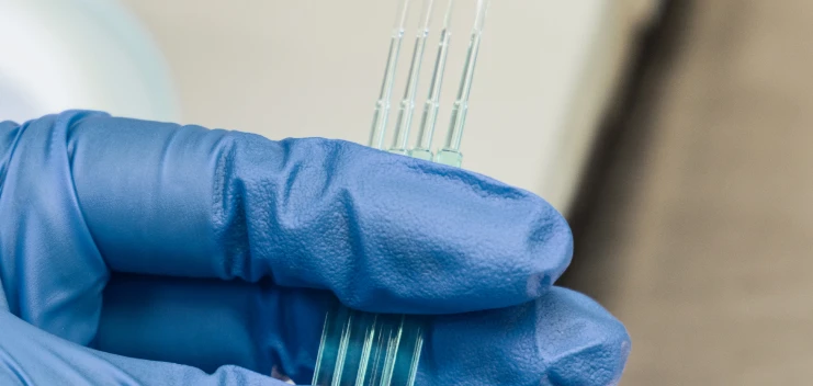 Bionictech Labs Inc - hands laboratory 3